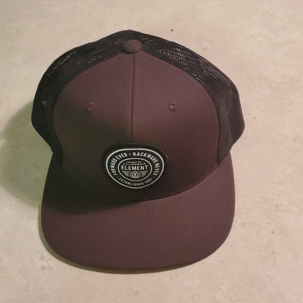 Element hat
